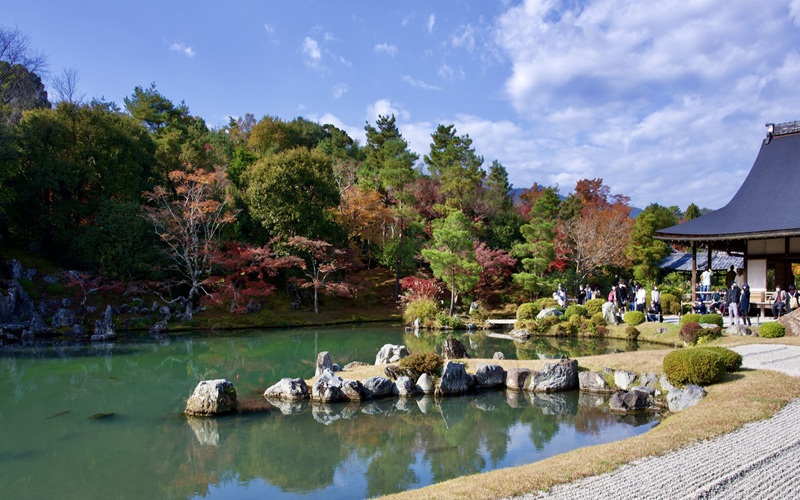 Templo Tenryu-ji com jardim tradicional em Arashiyama, Kyoto, Japão